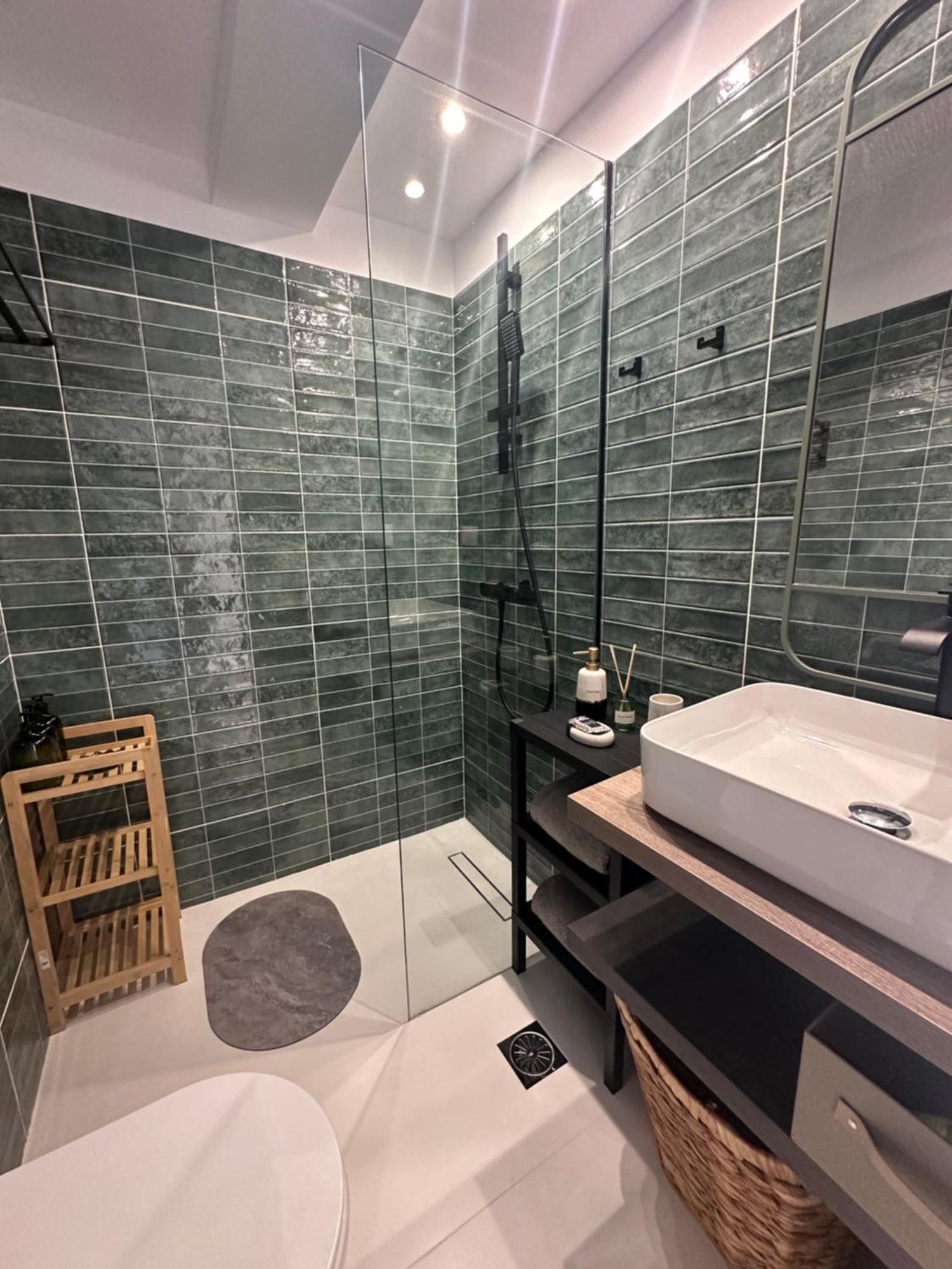 אתונה Glyfada Sunset Seaview Cozy Apartment A מראה חיצוני תמונה